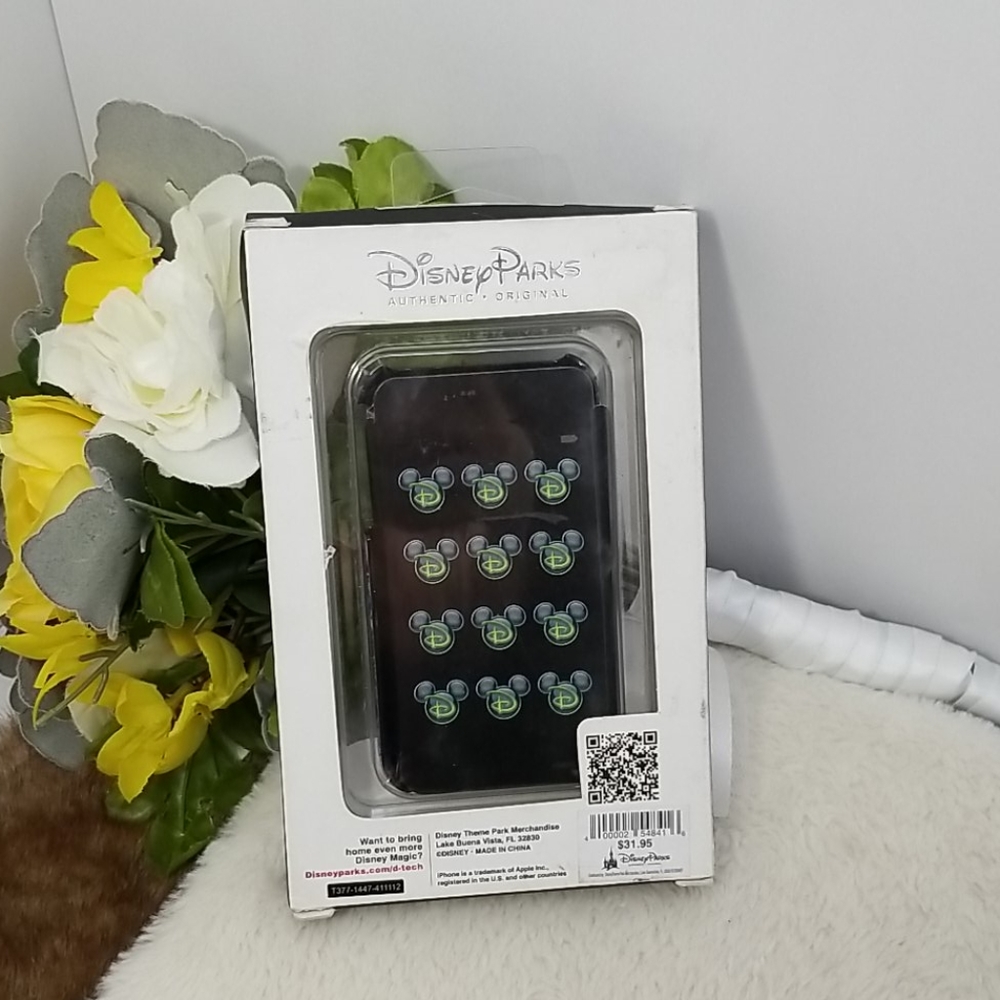 💚3/$25 NWT Disney Parks iPhone case for 3GS - Picture 3 of 4